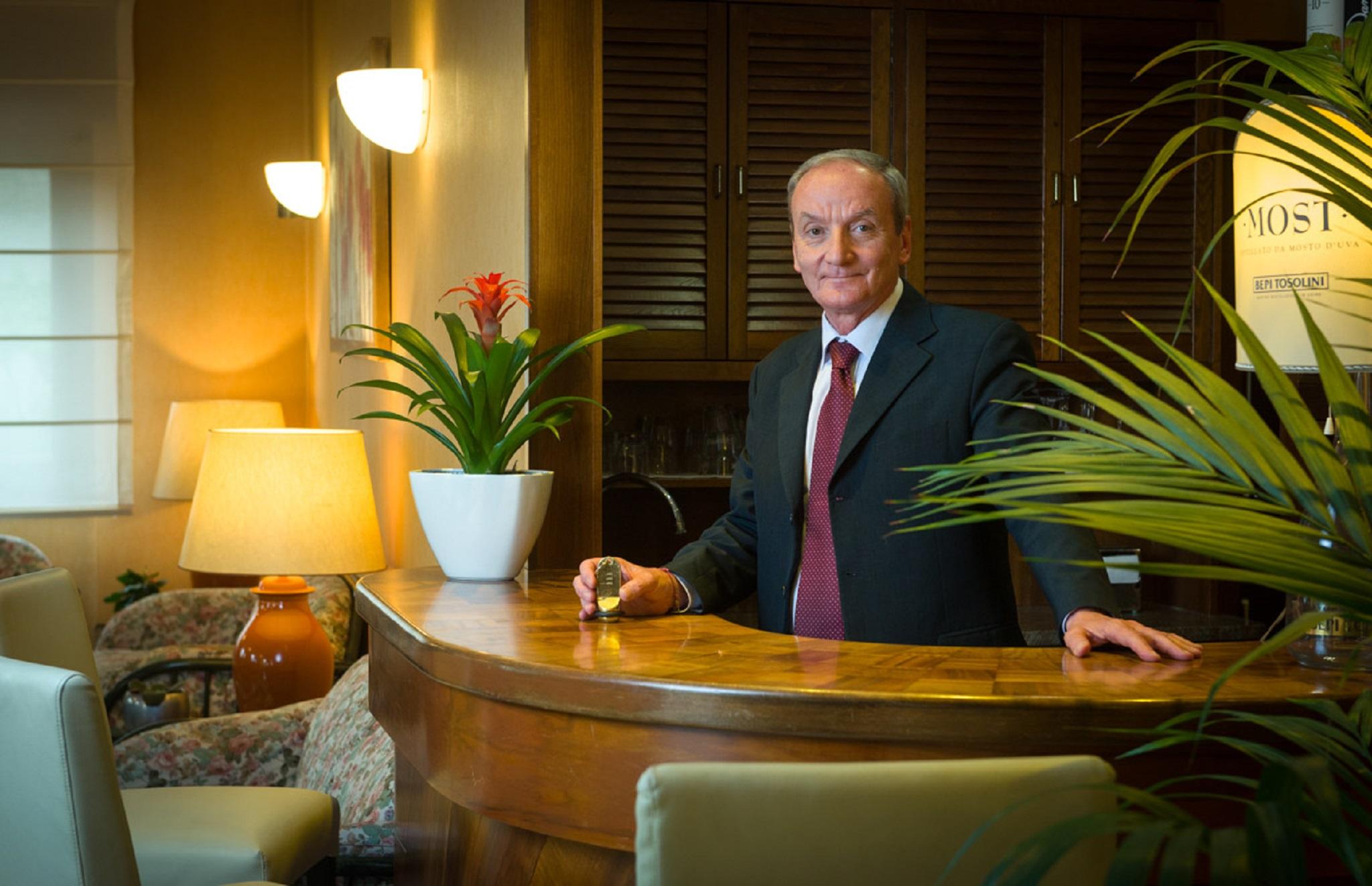 Hotel Des Alpes Rosta المظهر الخارجي الصورة