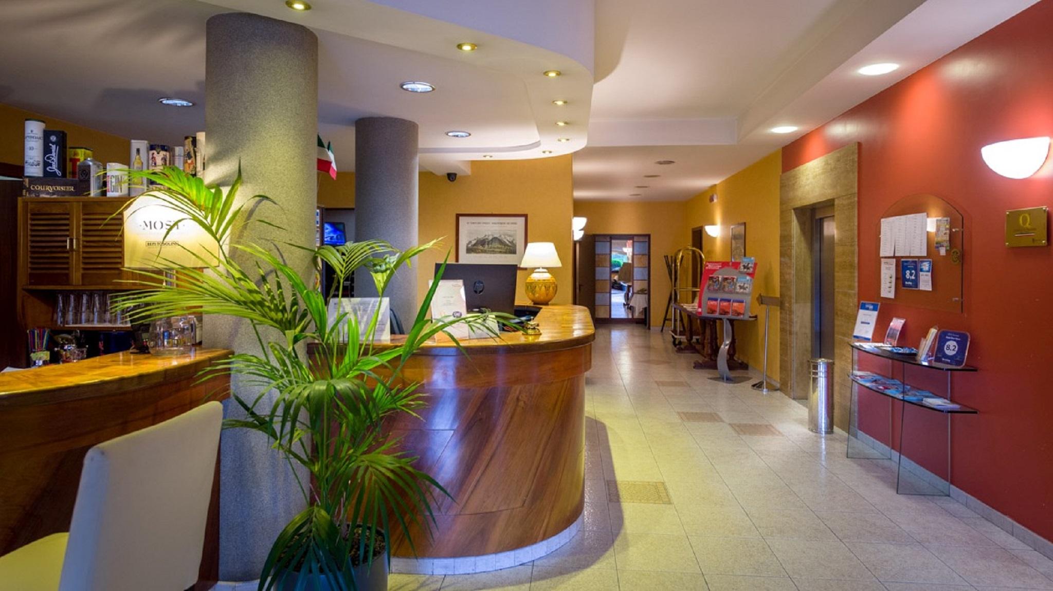Hotel Des Alpes Rosta المظهر الخارجي الصورة