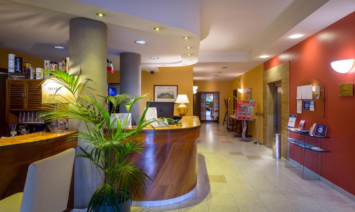 Hotel Des Alpes Rosta المظهر الخارجي الصورة