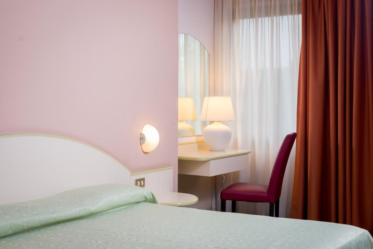 Hotel Des Alpes Rosta المظهر الخارجي الصورة